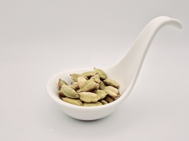 Cardamom, grün, ganz